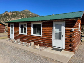Cozy cabin #6 at Aspen Ridge Cabins